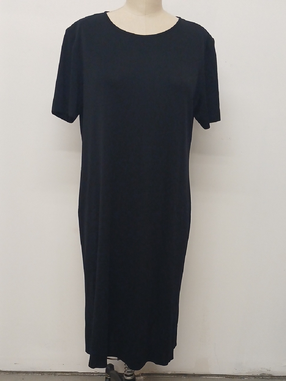 Vintage Misook Black Short Sleeve Midi Dress- Very Slinky material! Size 2X